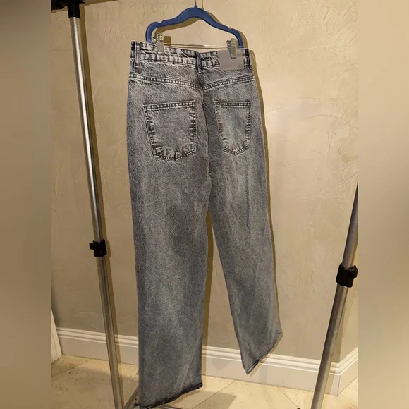 NWT Zara Women's Black Acid Wash Straight Leg Jeans US Sz 4 - Picture 3 of 8